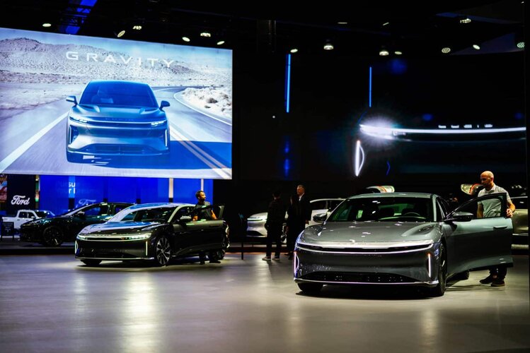 UAE consumers show growing interest in hybrid and electric cars