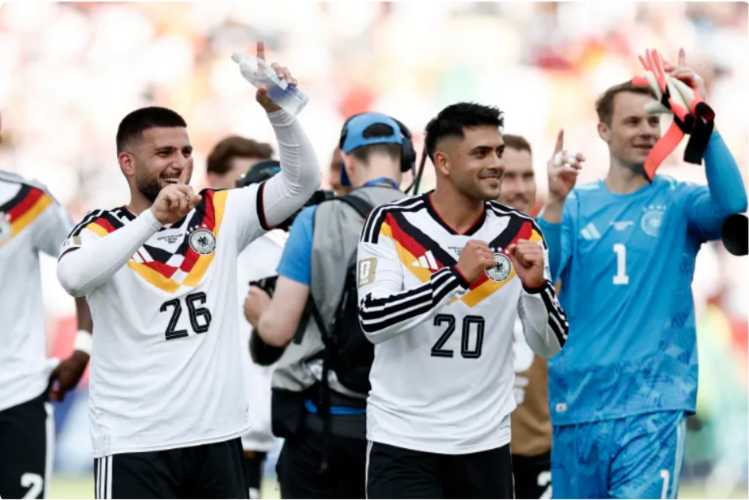Which teams have qualified for the World Cup 2026 knockouts, round of 32?