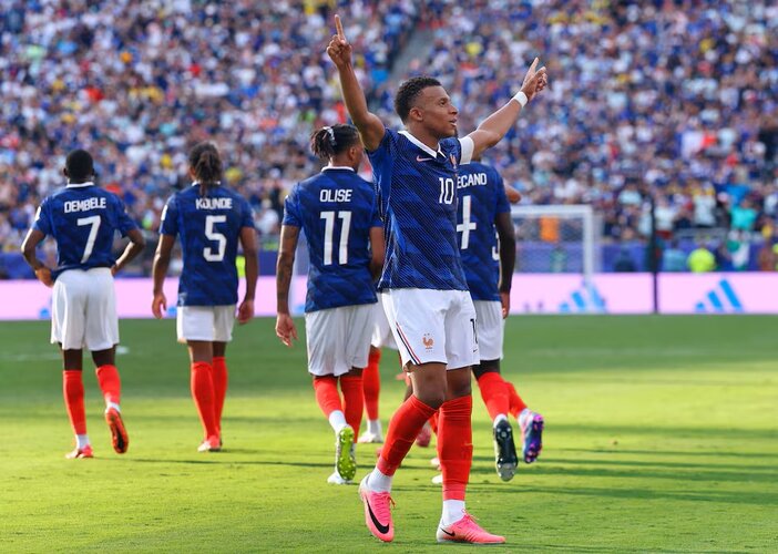 Mbappe uncorks France as Sweden are swept aside in Champagne World Cup show