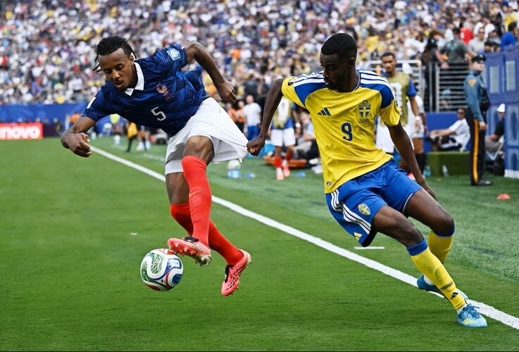 Mbappe uncorks France as Sweden are swept aside in Champagne World Cup show