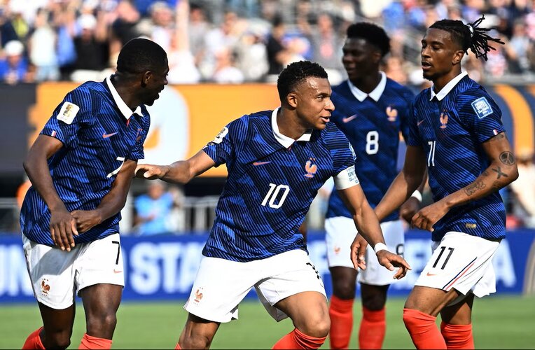 Mbappe uncorks France as Sweden are swept aside in Champagne World Cup show