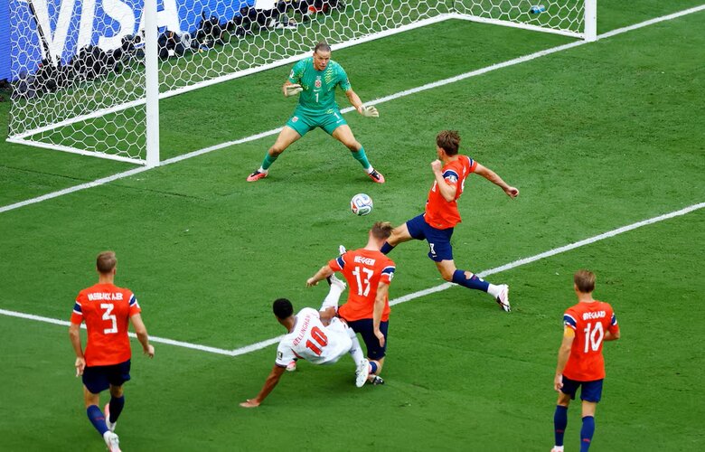 Bellingham double fires England past Norway into World Cup semis