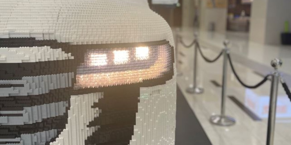 Rahmania Mall displays a Toyota Land Cruiser made of LEGO bricks